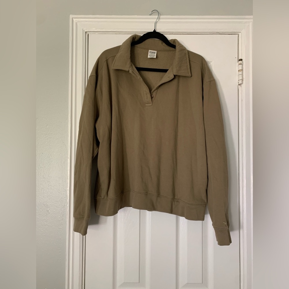 Women’s pull over sweatshirt